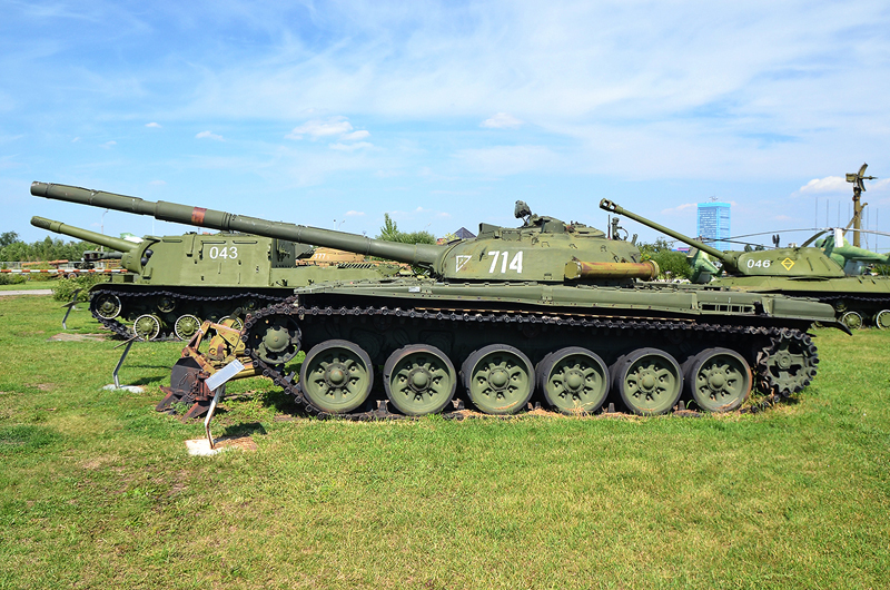 http://www.kpopov.ru/military/avtovaz_museum_13_1/t-72/dsc_3773.jpg