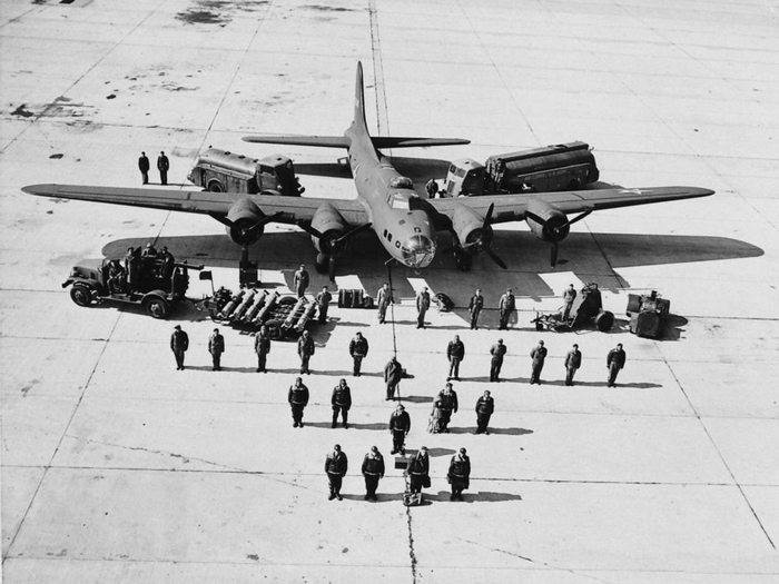  B-17     