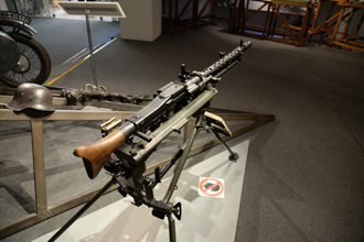   MG 34    ,    