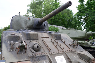   M4A4 Sherman,    