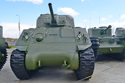   M4A4 Sherman,    , . 