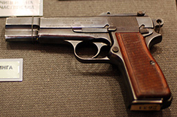 9- Browning High-Power P35 ..  ( 1938     ,  24.06.1941   ,  - 1941        )