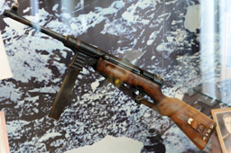 Немецкий 9-мм пистолет-пулемёт МП-41 системы Шмайссера образца 1941 года., ЦМВС, г.Москва