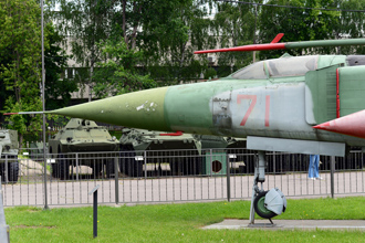 Истребитель-бомбардировщик Миг-23С, ЦМВС, г.Москва