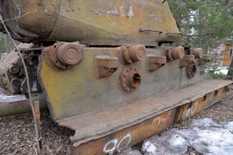 Обломки тяжёлого танка ИС-2, Военно-технический музей в селе Ивановское