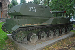 152-мм дивизионная самоходная гаубица 2С3 «Акация», штаб Центрального военного округа, Екатеринбург