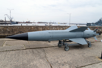 Зенитная управляемая ракета В-611 (4К60) комплекса М-11 «Шторм», Выставка флотского вооружения на Маячном пирсе в Кронштадте