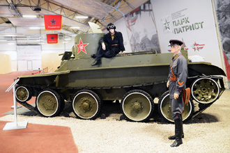 Лёгкий колёсно-гусеничный танк БТ-2, парк «Патриот»