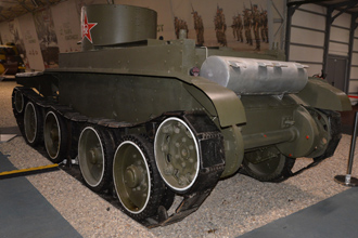 Лёгкий колёсно-гусеничный танк БТ-2, парк «Патриот»
