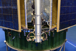 Телекоммуникационный спутник-ретранслятор «Луч-2». Выставка «Космические войска: через тернии к звёздам» в парке «Патриот» 
