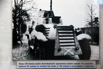 Бронеавтомобиль Landsverk 182 в составе Кавалерийской бригады в Лаппеенранта, Танковый музей в Парола
