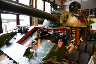 Первый из списанных финнами Т-54 (регистрационный номер Ps.261-1) превращён в учебное пособие, Танковый музей в Парола
