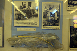 Обломки немецкого аэростата-радиоразведчика запущенного из Финляндии и сбитого 9 сентября 1969 года под Мурманском  