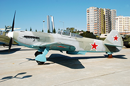 Истребитель Як-9 образца 1942 года (макет), музей «Боевая слава Урала» 