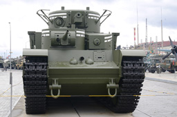 Полноразмерный макет тяжёлого танка Т-35, музей  «Боевая слава Урала»