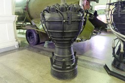 Камера сгорания жидкостного ракетного двигателя РД-101 ракеты Р-2, Артиллерийский музей