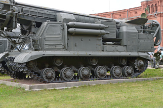 Пусковая установка 2П19 с ракетой 8К14 комплекса 9К72 «Эльбрус», Артиллерийский музей, СПб
