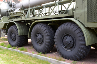 Транспортная машина 9Т29 с ракетой 9М21 комплекса 9К52 «Луна-М», Артиллерийский музей, СПб