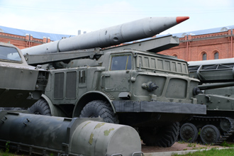 Самоходная пусковая установка 9П113 комплекса 9К52 «Луна-М», Артиллерийский музей, СПб