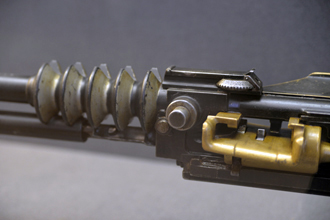 Ствол пулемёта Мlе1914 «Гочкис» снабжался радиатором, имеющим поперечные ребра, Музей обороны Царицына