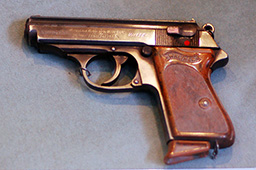 7.65-мм пистолет Walther PPK – подарок Г.Жукову от генерал-лейтенанта Л.Говорова в период Московской битвы